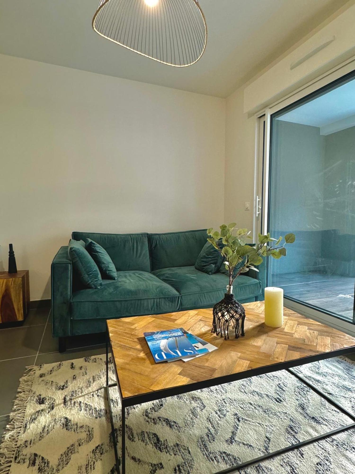 Superbe T2 Dans Residence Avec Piscine Chauffee Beausoleil Exterior photo